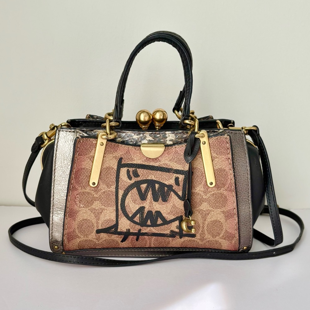 COACH Kisslock Black Dreamer 21 in Signature Canvas With Rexy By Guang Yu